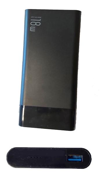 una delle microcamere nascoste all'interno di un powerbank